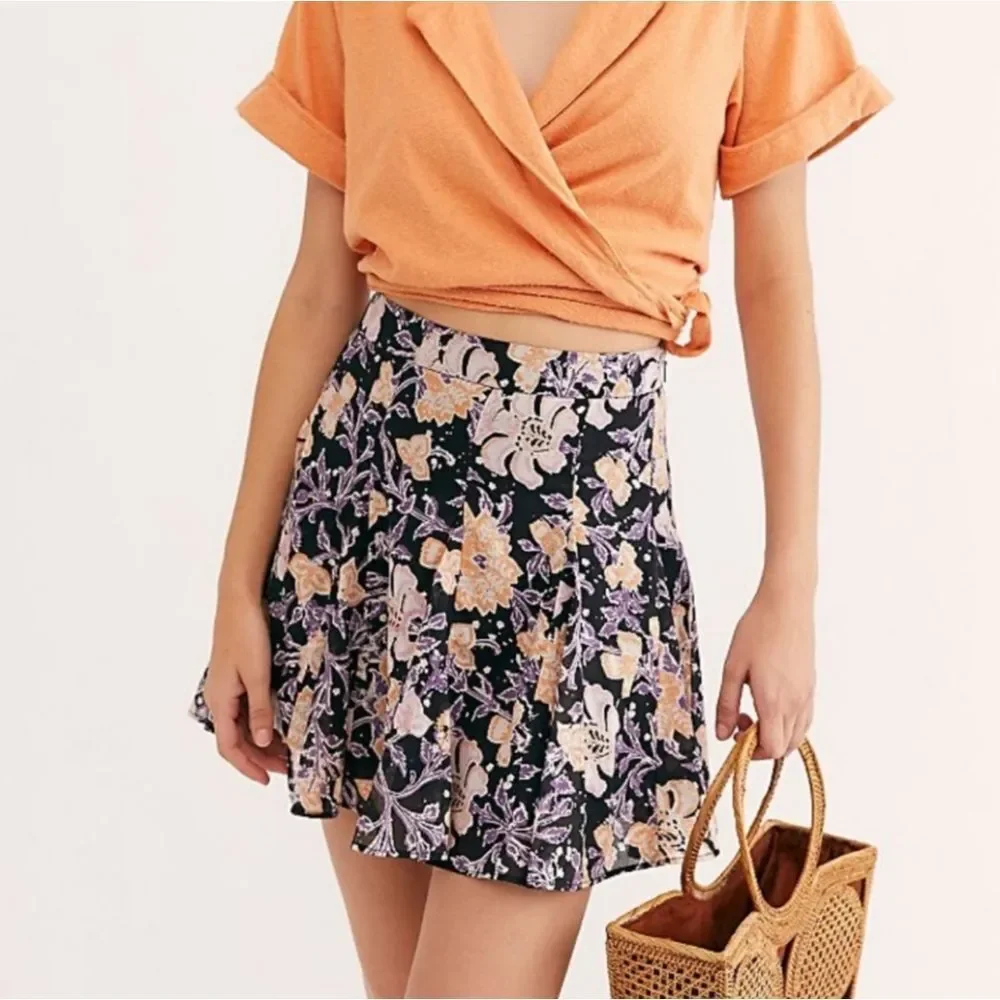 Free People -1912 End of The Island Floral Skirt Black Combo Women's size 4